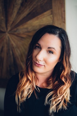 Jennifer Armentrout - image